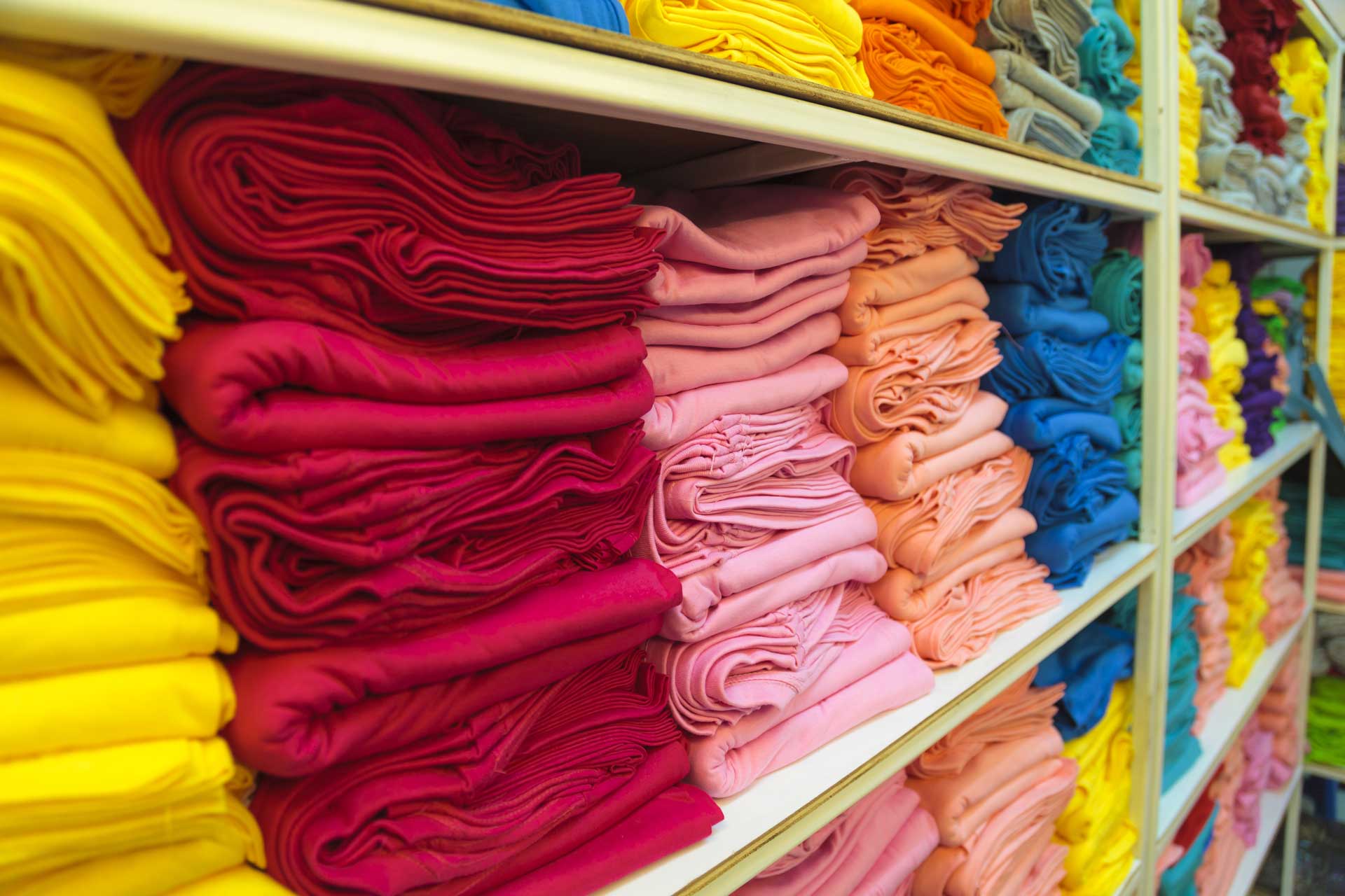 How Much Does It Cost to Print 1,000 T-Shirts? Factors that Determine the Price